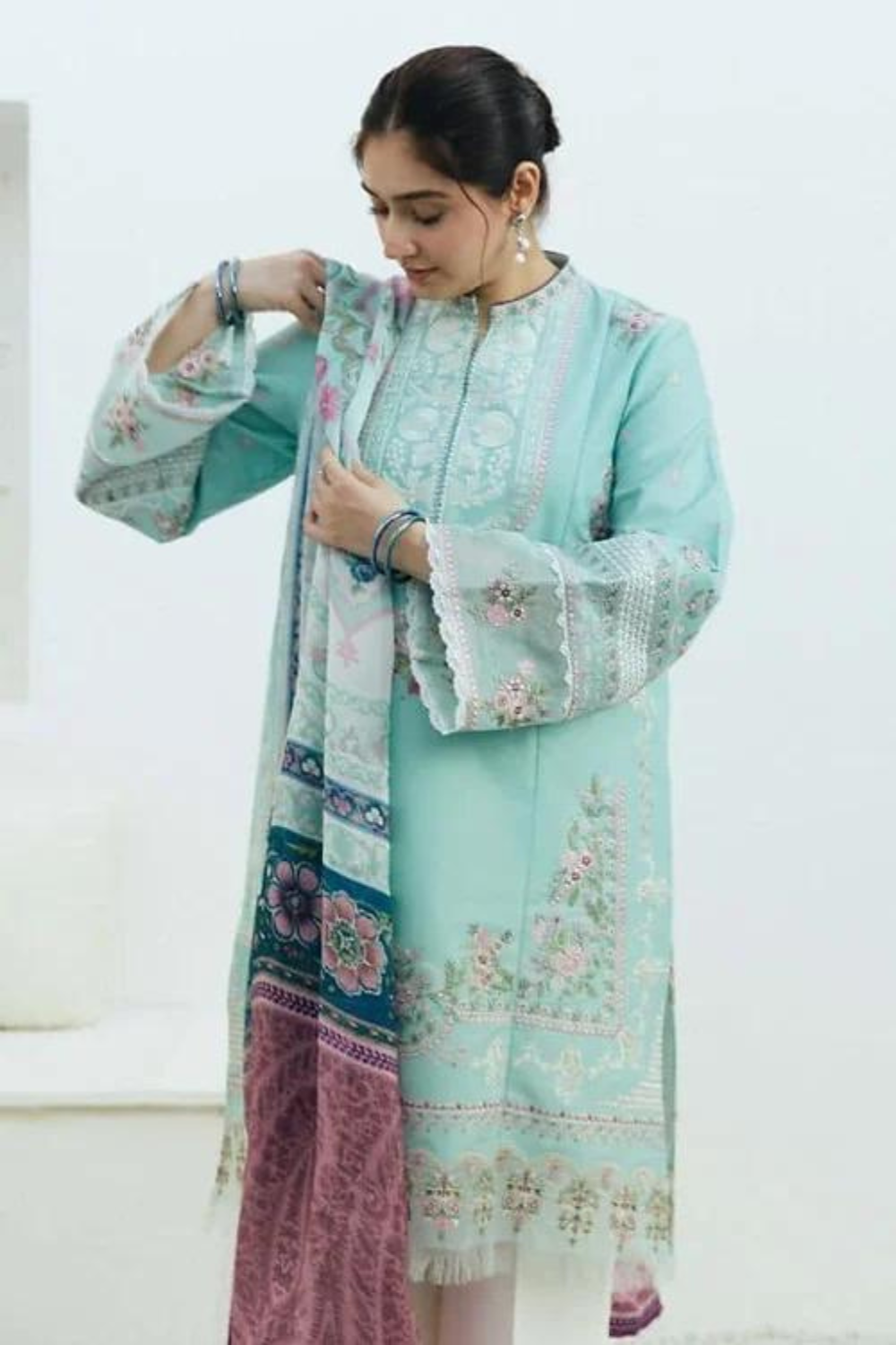 Zara ShahJahan Linen 3PC Embroidered AZ - 0110