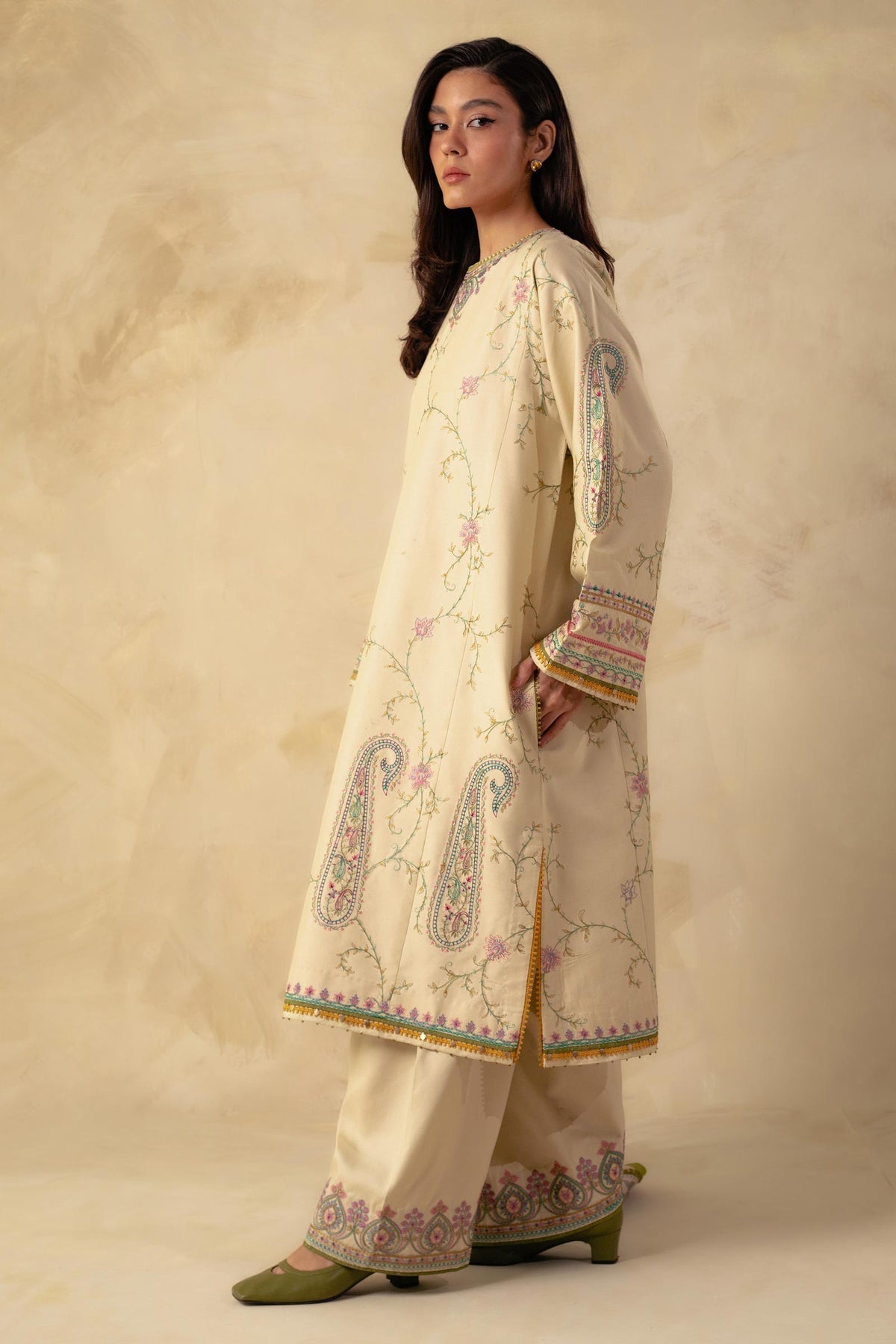 ZARA SHAH JAHAN - 3PC DHANAK EMBROIDERED SHIRT WITH DHANAK PRINTED SHAWL AND TROUSER - HZG1496