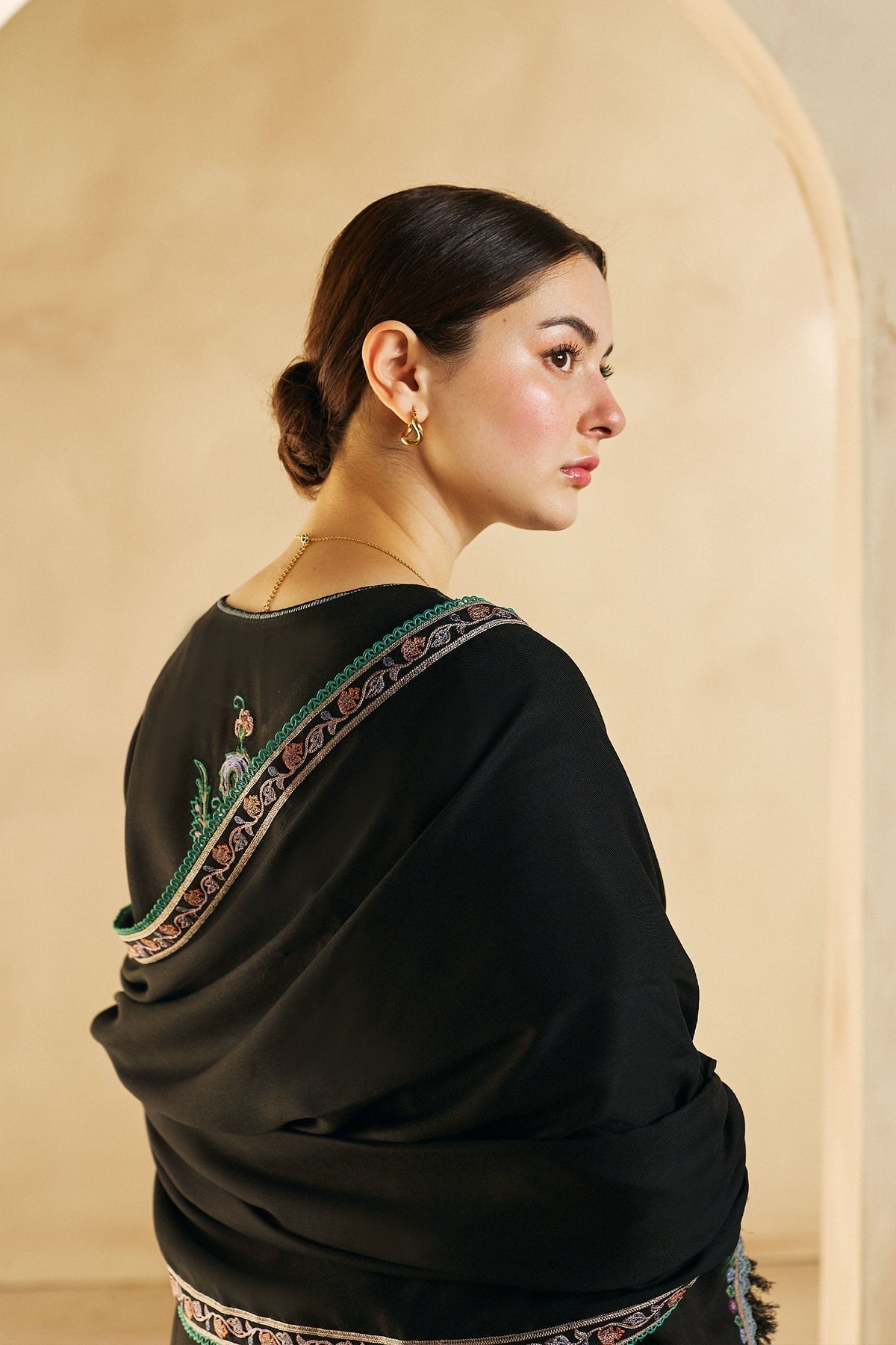 ZARA SHAHJAHAN - 3PC DHANAK EMBROIDERED SHIRT WITH DHANAK EMBROIDERED SHAWL AND TROUSER - HZG1381